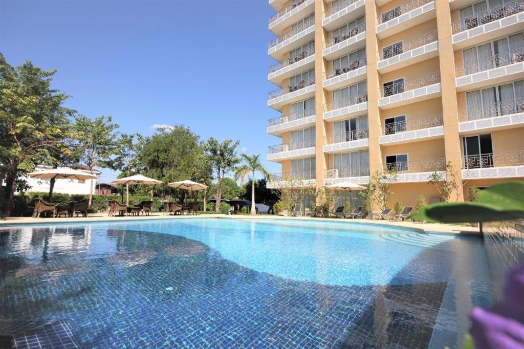 Continental Plaza Vientiane Hotel Ban Nongdouang Ngoại thất bức ảnh